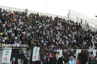 هوادارن سعید جلیلی در انتظار حضور او در استادیوم تختی مشهد
