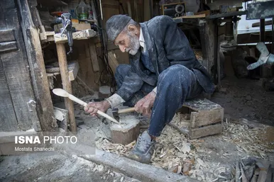 عکس‌هایی از لاک‌تراشی؛ هنر اصیل مازندرانی