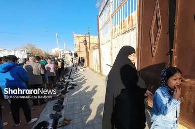 گزارش تصویری | نماز عید سعید فطر مهاجران افغانستانی در محله گلشهر مشهد
