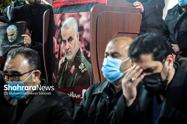 مراسم تدفین پیکر ۳ شهید گمنام در میدان شهدا مشهد
