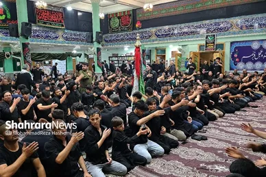 عکس‌هایی از مراسم علم‌کِشی مهاجران افغانستانی در مشهد (۲۳ تیرماه ۱۴۰۳)