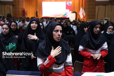مراسم تجلیل از خادمین زائران پیاده هلال احمر