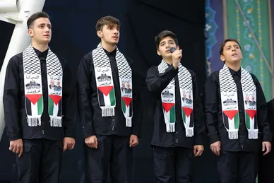 عکس‌هایی از اقامه نماز رهبر انقلاب بر پیکر مجاهد بزرگ شهید اسماعیل هنیه