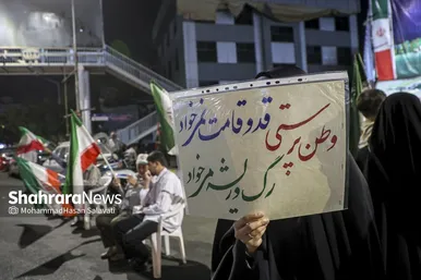 گزارش تصویری | یکصد و هفتاد و هفتمین شب حضور مردم مشهد در سنگر خیابان