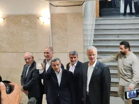 احمدی&zwnj;نژاد داوطلب کاندیداتوری انتخابات ریاست&zwnj;جمهوری ۱۴۰۳ شد + فیلم