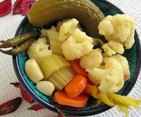 چگونه شوری را به روش سنتی آماده کنیم؟