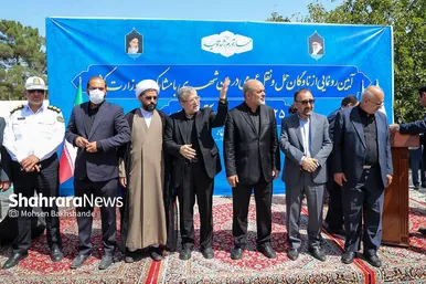 رونمایی از ١۵٠ دستگاه ون و اتوبوس با حضور وزیر کشور در مشهد