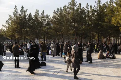 آیین چراغ برات در آرامگاه خواجه ربیع