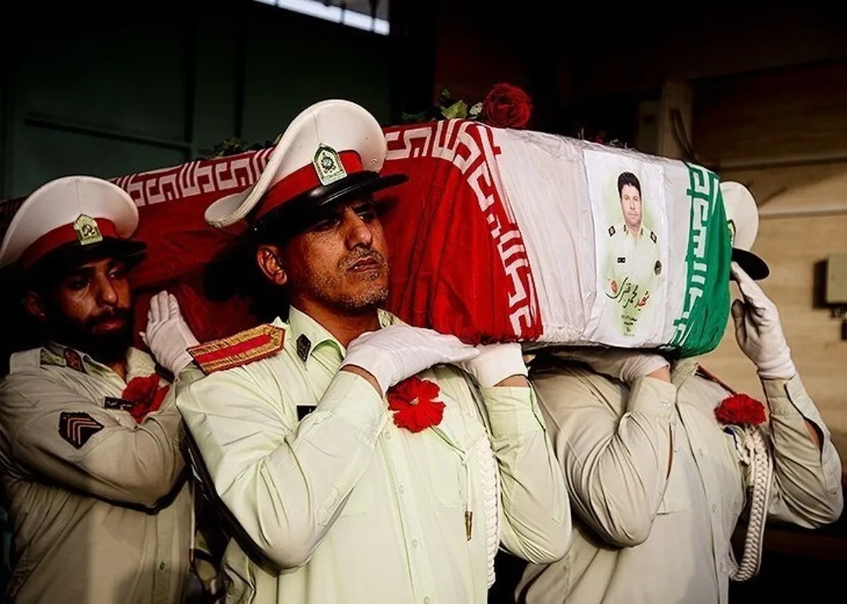 پیکر شهید مدافع امنیت، محمد قنبری، در ایذه تشییع شد