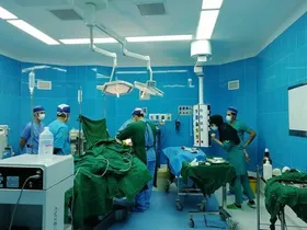 خارج کردن توده ۲۲۰۰ گرمی از بدن بانوی ۸۶ ساله کبودراهنگی
