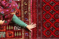 از ۹۰ هزار بافنده فرش دستباف در خراسان رضوی تنها نیمی فعال هستند