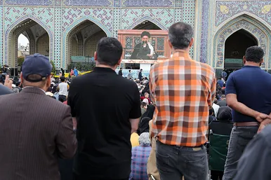 حال و هوای حرم مطهر رضوی در زمان سخنرانی نوروزی مقام معظم رهبری