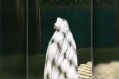 گوشه صحن گوهرشاد گل‌باران بود