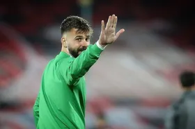 مشکل رادو حل شد | پرسپولیس در انتظار باز شدن پنجره نقل و انتقالات