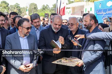 رونمایی از ١۵٠ دستگاه ون و اتوبوس با حضور وزیر کشور در مشهد