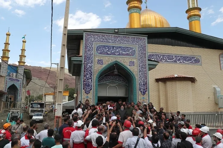 رئیس جمهور: تسریع در سامان دادن منازل آسیب‌دیده در سیل اهمیت بالایی دارد | طاقت نیاوردم صرفا از دفترم اخبار را دنبال کنم