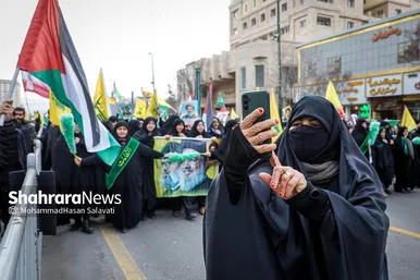 گزارش تصویری | اجتماع باشکوه مردم مشهد همزمان با آئین تشییع شهدای مقاومت در لبنان (۵ اسفند ۱۴۰۳)