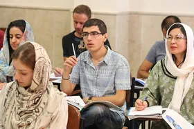 ۴۲۱ دانشجوی غیرایرانی در دانشگاه علوم پزشکی مشهد تحصیل می&zwnj;کنند | افغانستان بیشترین دانشجو را دارد