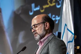 حمید سبحانی برنده ششمین دوره نشان عکس سال مطبوعاتی ایران شد|تراژدی مجسمه فردوسی
