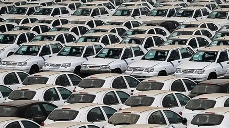 احتکار ۱۰۰۰ خودرو صفر بدون پلاک در پارکینگ خصوصی در غرب تهران + فیلم