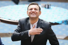 عزیزی خادم: شخصی که خودش را به مریضی زده بود چه طورپیدایش شد؟
