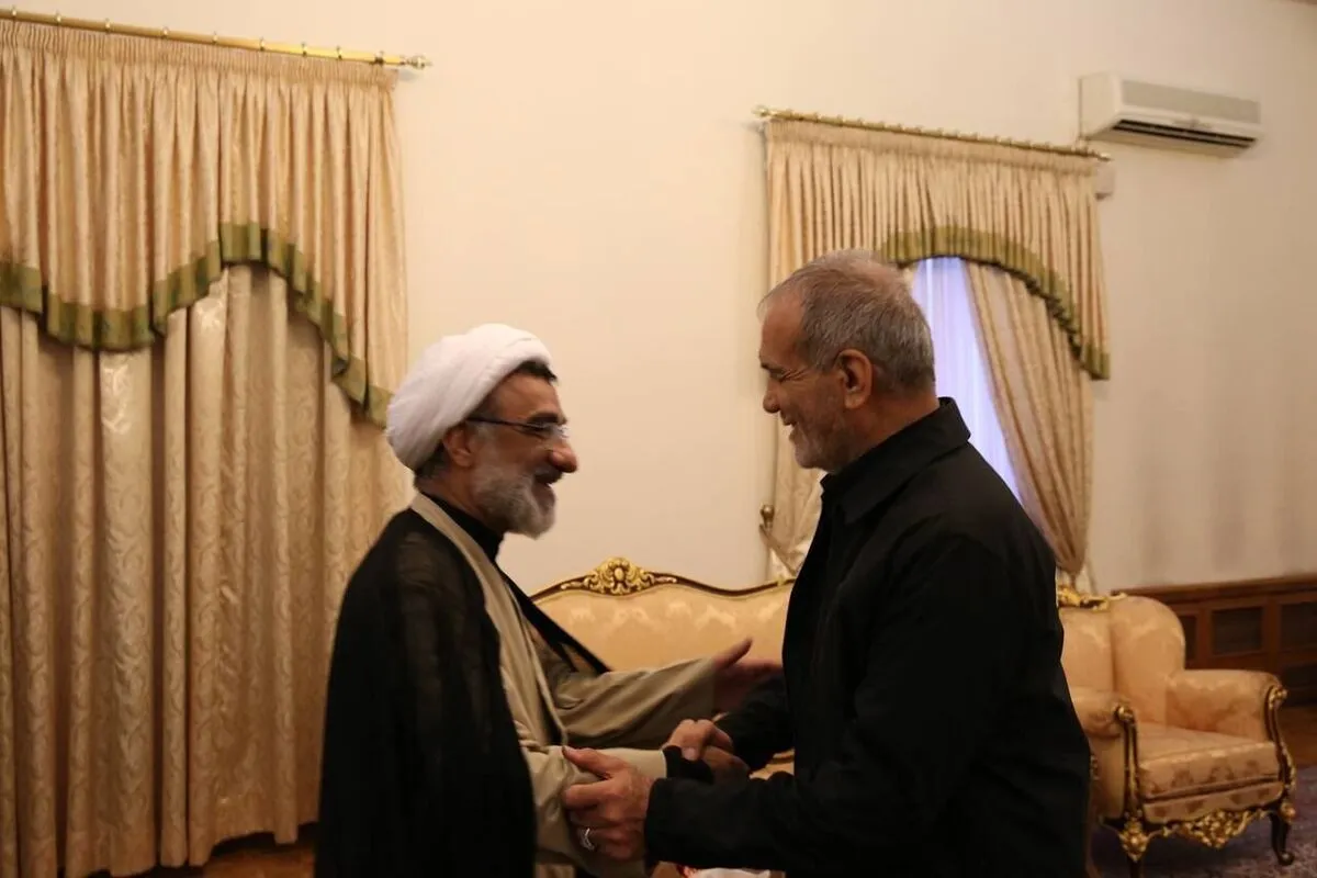 دبیر شورای عالی انقلاب فرهنگی با پزشکیان دیدار کرد