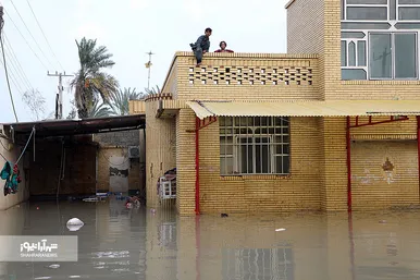 امداد‌رسانی آتش‌نشانان مشهد به مناطق سیل‌زده کنارک