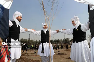 پویش سراسری درخت‌کاری در بوستان جهانشهر