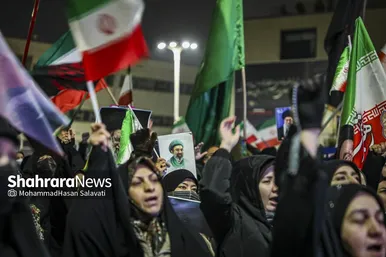 گزارش تصویری | حضور پرشور مردم در خیابان های مشهد و بیعت با سومین رهبر انقلاب اسلامی - ۲ (دوشنبه ۱۸ اسفند)