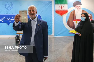 عکس‌هایی از سومین روز ثبت‌نام کاندیداهای چهاردهمین دوره انتخابات ریاست‌جمهوری ۱۴۰۳