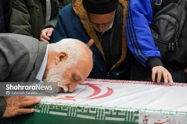 گزارش تصویری | تشییع پیکر شهدای مدافع امنیت در هوای برفی مشهد