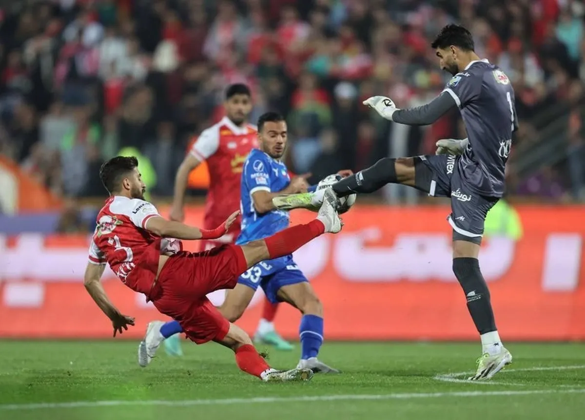 وزارت ورزش، پای کار مجوز حرفه‌ای استقلال و پرسپولیس