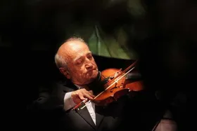 رونمایی از آلبوم موسیقی &laquo;ناز نگه&raquo; زنده یاد همایون خرم
