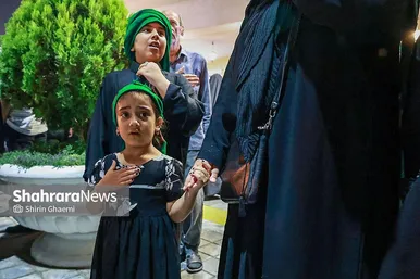 گزارش تصویری | آیین مشعل گردانی نجفی های مقیم مشهد در شب عاشورا