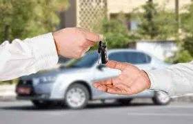 نحوه  محاسبه قیمت&zwnj; خودرو؛ چگونه خودروی دست دوم را قیمت&zwnj;گذاری کنیم؟