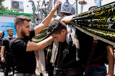  عزاداری روز عاشورا در مشهد