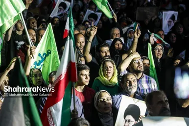 گزارش تصویری | اجتماع مردم مشهد در حمایت از اقدامات نیرو‌های مسلح جمهوری اسلامی ایران و عملیات بشارت فتح
