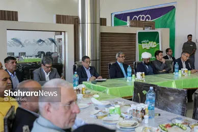 گزارش تصویری | بهره‌برداری از بزرگ‌ترین نیروگاه خورشیدی سقفی کشور