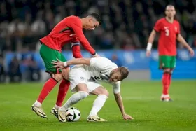 سرمربی اسبق پرسپولیس تماشاگر صعود پرتغال