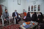 دیدار عضو هیئت رییسه شورای اسلامی مشهد و شهردار منطقه ثامن با مادر طلبه بسیجی شهید علیرضا غفاریان
