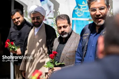 عکس| بازدید رئیس و جمعی از اعضای شورای اسلامی شهر مشهد از ایستگاه‌های استقبال زائران