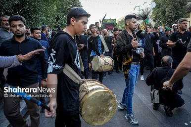تشییع پیکر مطهر ۵ شهید مدافع حرم در مشهد