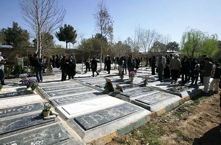 آرامستان بهشت رضا (ع) مشهد تا ۱۰ سال آینده پر می‌شود
