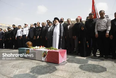 گزارش تصویری | مراسم تشییع پیکر آتش‌نشان فداکار «شهید رضا فخریان» در مشهد