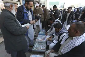 هر دلار آمریکا ۶۶ افغانی | کاهش بی&zwnj;سابقه نرخ دلار در بازار افغانستان