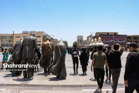 عکس| دسته&zwnj;&zwnj;روی عزاداران عاشورای حسینی به سمت حرم مطهر رضوی
