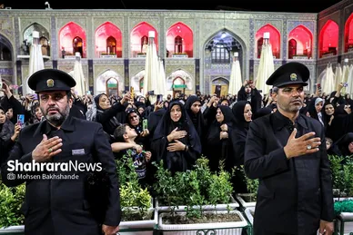 شام غریبان حسینی در حرم مطهر رضوی