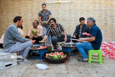 افطاری در کوچه گلچینان یزد