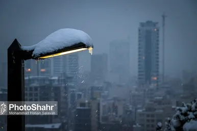 بارش اولین برف پاییزی در مشهدمقدس
