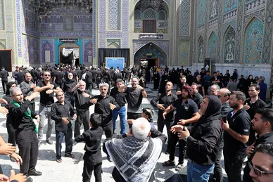 عزاداری روز عاشورا در خیابان امام رضا علیه السلام مشهد
